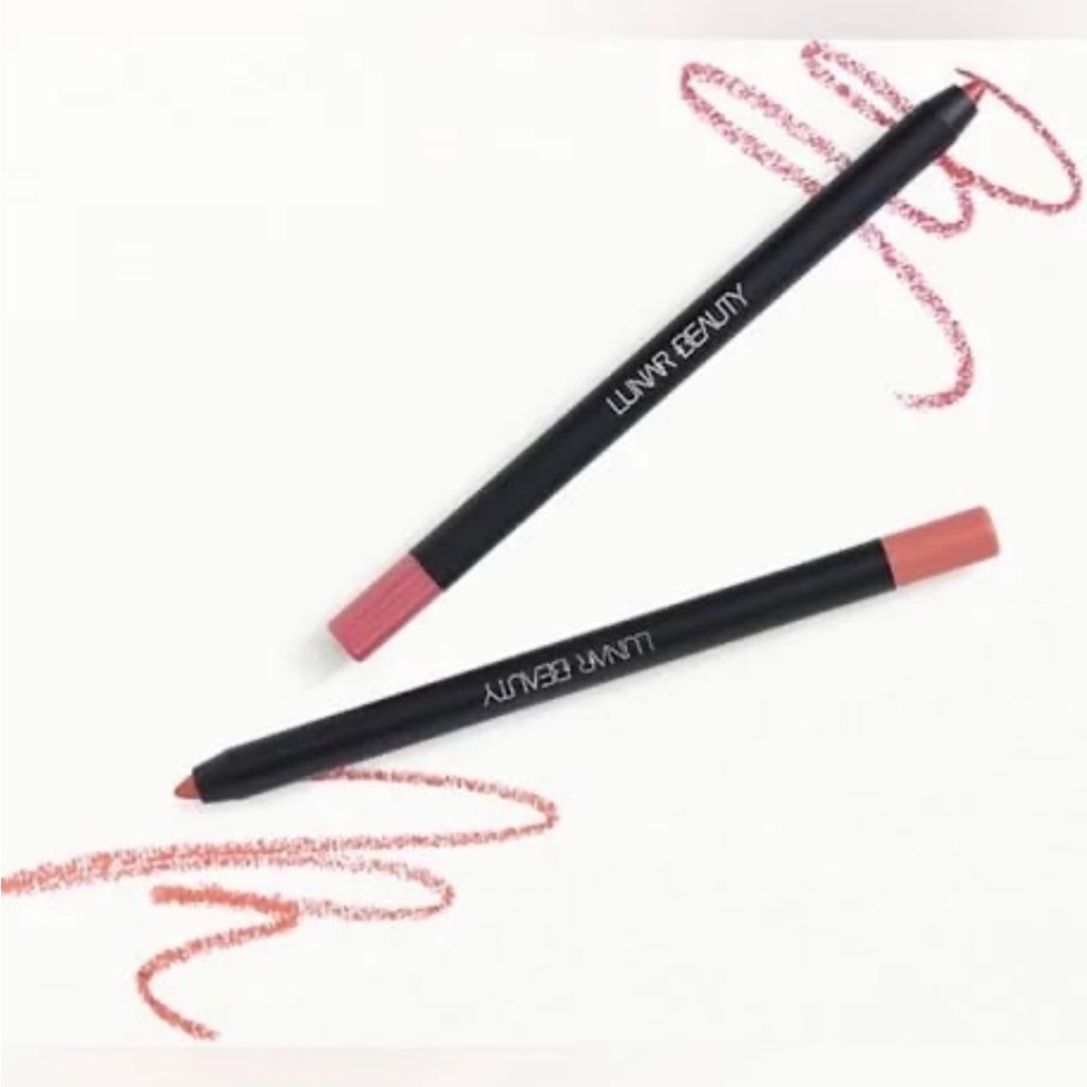 🔴 LUNAR BEAUTY Lip Liner Duo - Blushing & Doodle